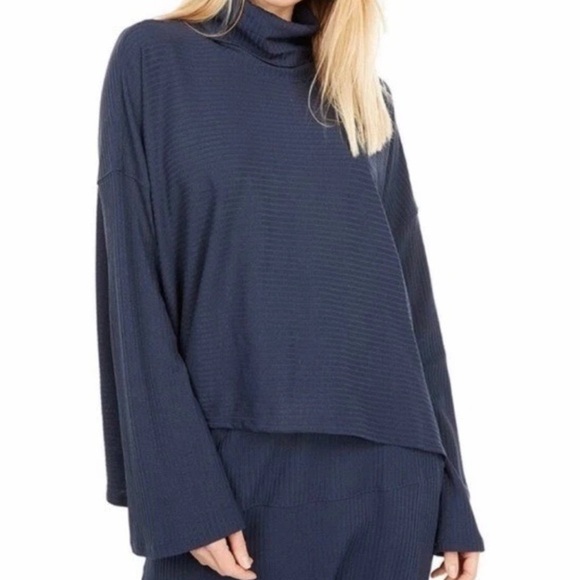 Free People Movement Ribbed Turtleneck Can't Handle This Dark Navy Blue Size LG - Picture 2 of 15
